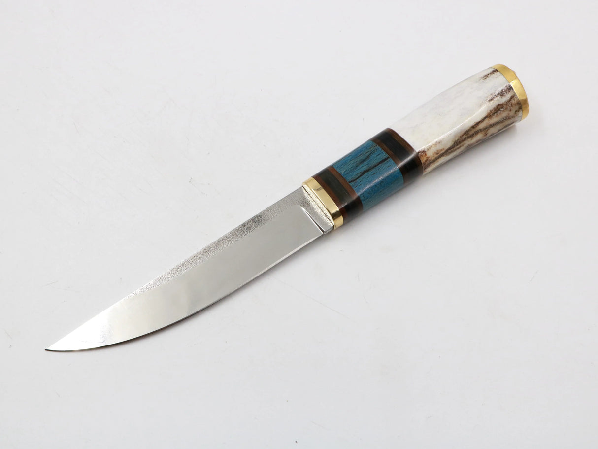 Griffdetail des Blauhirsch Messers mit Messingendstück