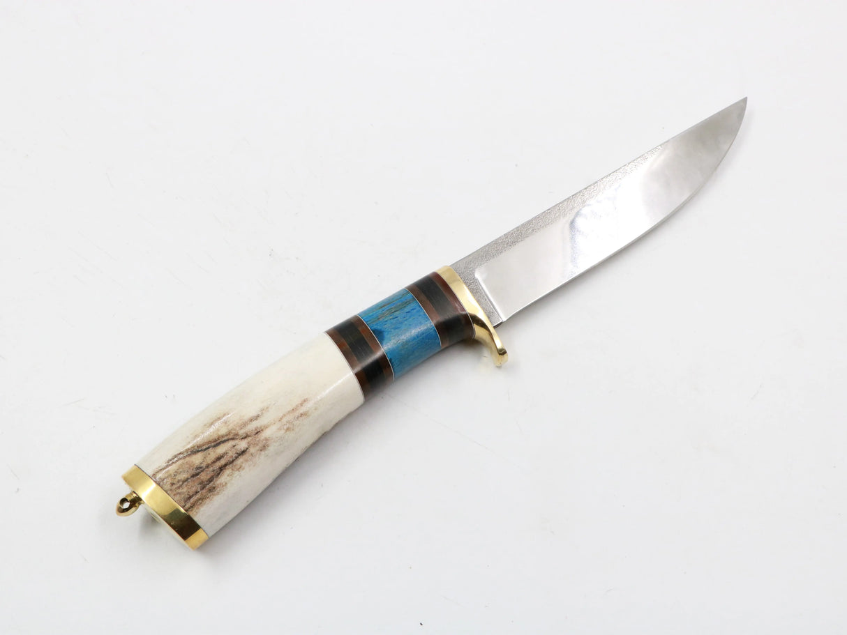 Blauhirsch Messer mit und ohne Parierstück nebeneinander