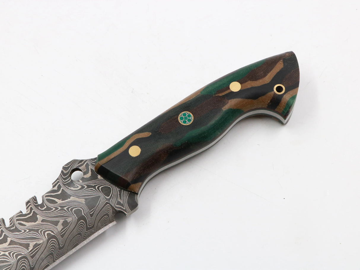 Messer mit Micarta-Griff, frontal aufgestellt