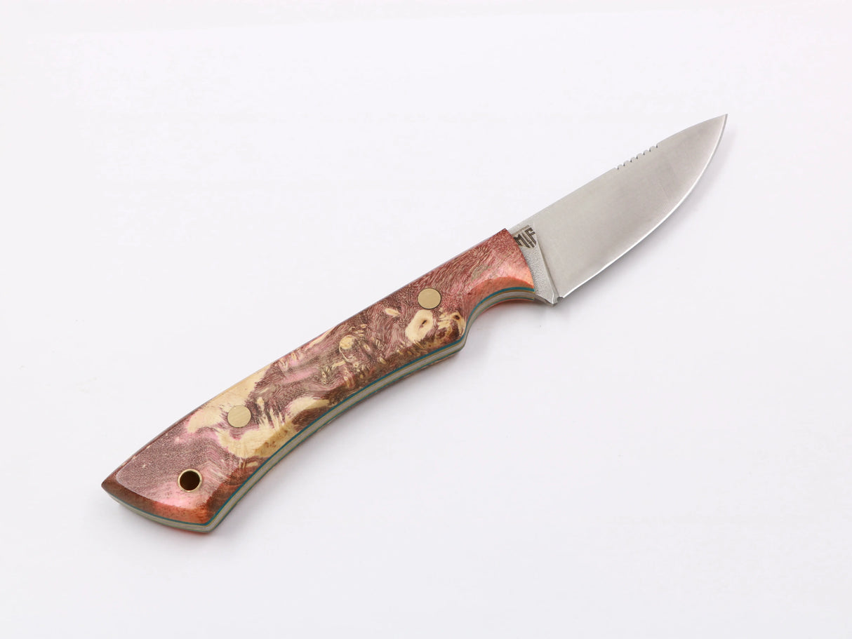 Farbspitzla – Einzelansicht, bunter Maser-Pappel-Griff, N690-Klinge 75 mm rot/braun rechts