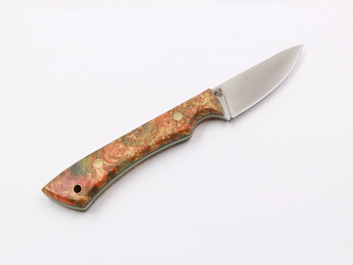 Farbspitzla – Einzelansicht, bunter Maser-Pappel-Griff, N690-Klinge 75 mm rot/orange rechts