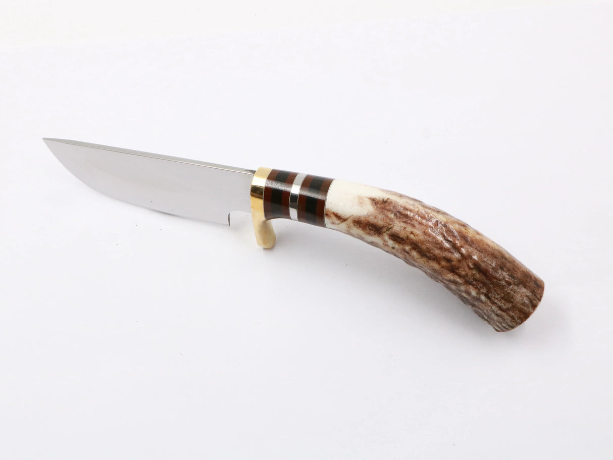 Geöffnete Klinge der Hirschkralle mit Sicht auf Steckerl-Konstruktion