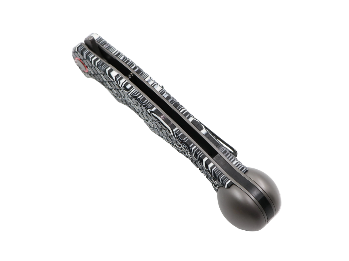 Ironroots Klappmesser Detail – Rücken/Clip-Ansicht, Crazy Micarta Griff, Fischbetäuber am Ende, Produktfoto