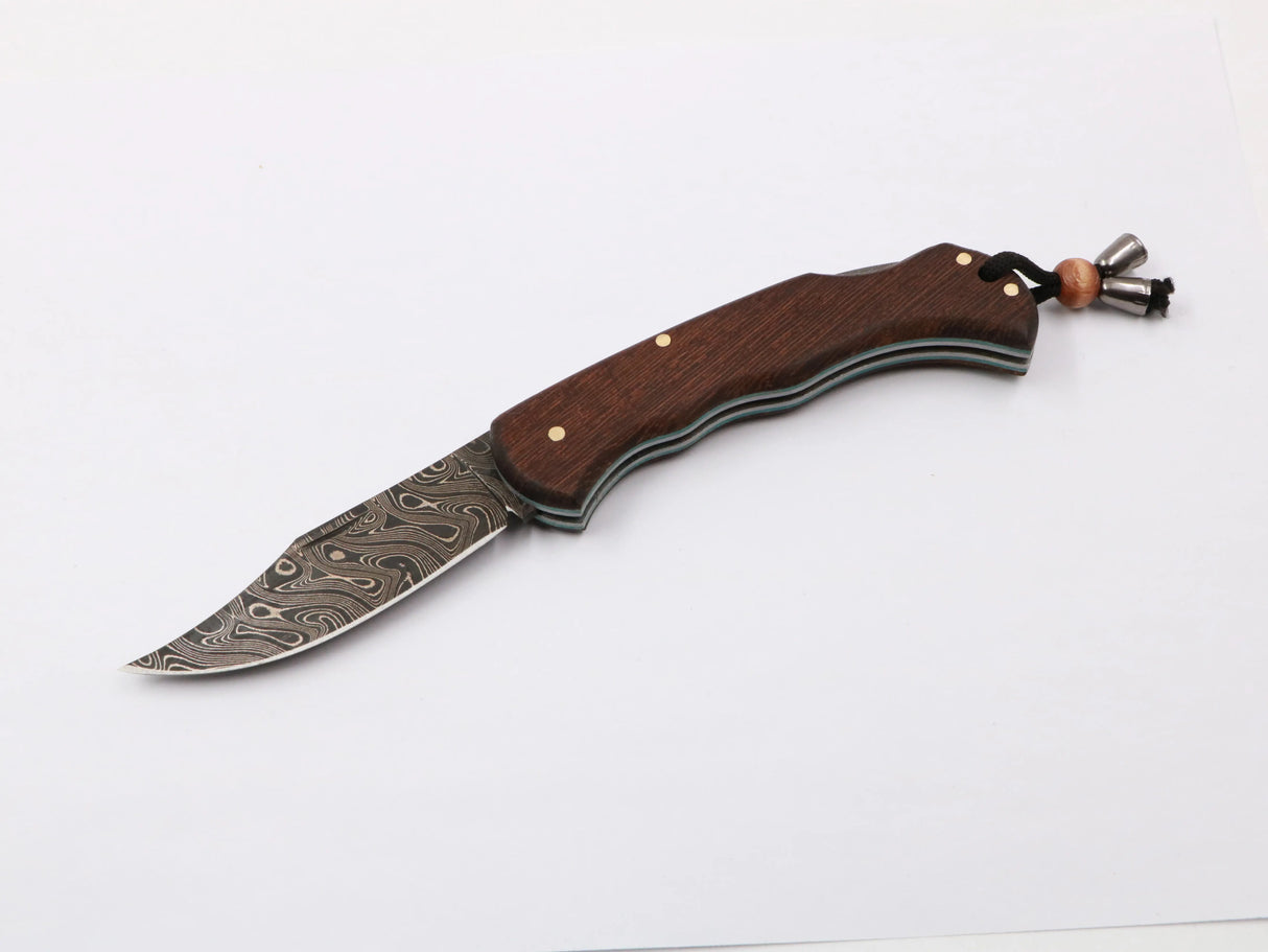 Freigestelltes Messerfieber Naturrausch mit Wengegriff – Klinge aufgeklappt und gut sichtbar