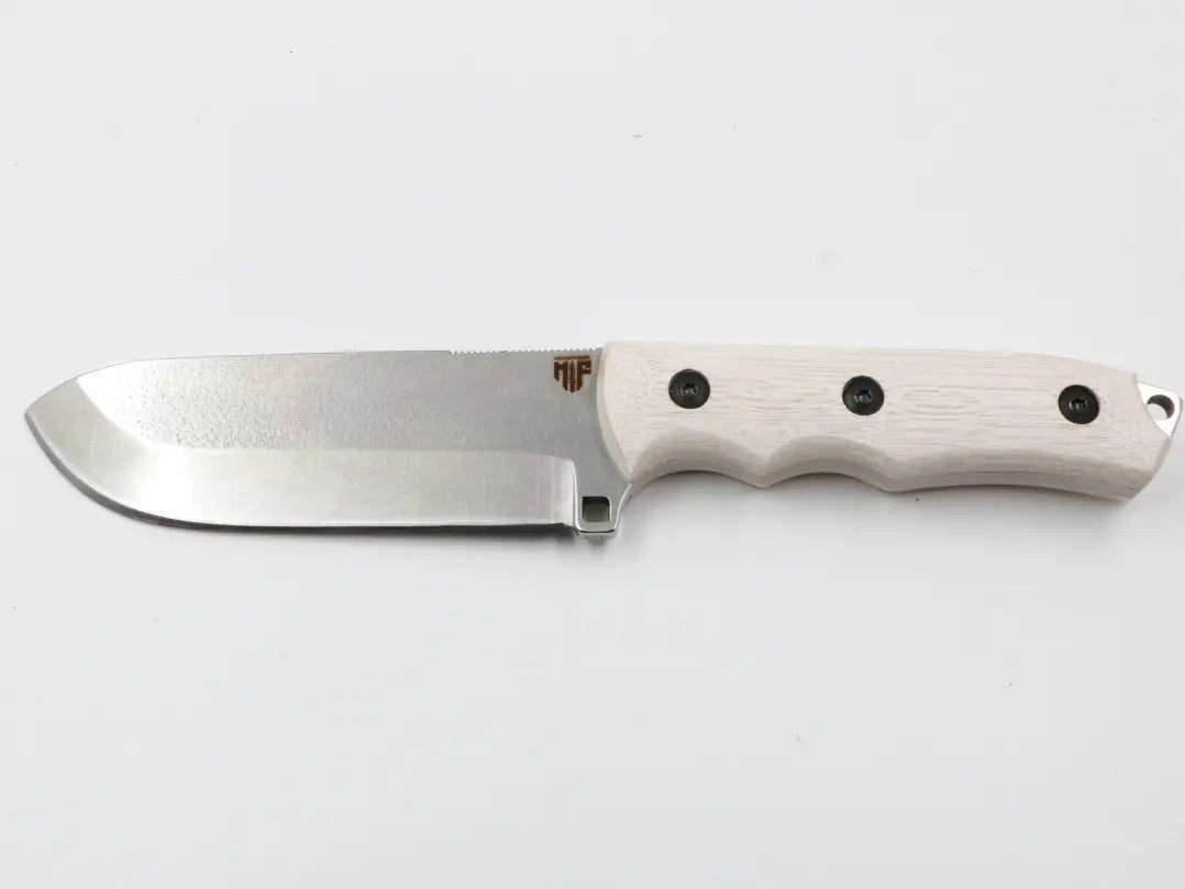 Outdoor-Werkzeug mit klarer Linienführung – Stonewash-Klinge und T10 Griff