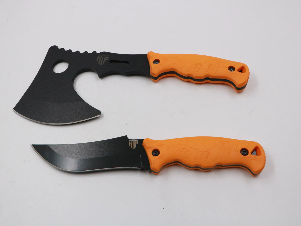 MF Set mit orangem Griff – Outdoor-Werkzeug-Set freigestellt in Fotobox