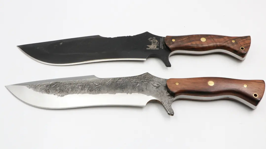 Survival Sultan Messer mit schwarzer Klinge und Holzgriff, handgefertigt von Messerfieber.