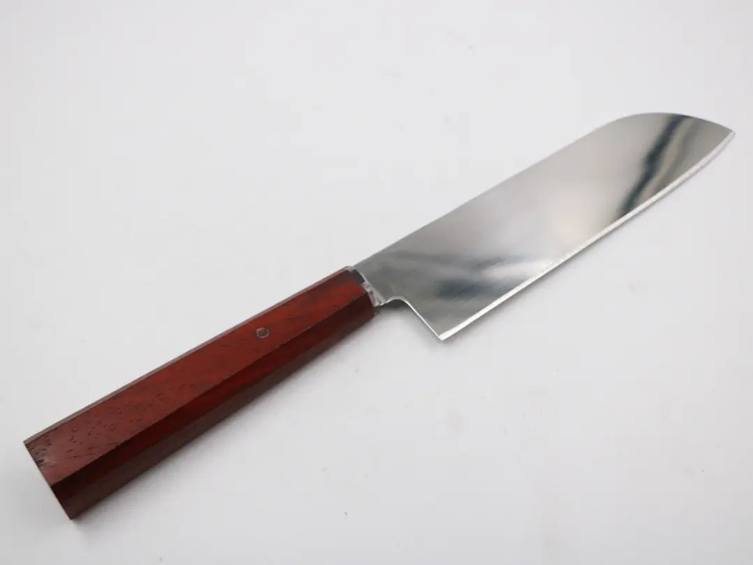 Ausgewogene Form und Balance – Santoku Messer von Messerfieber
