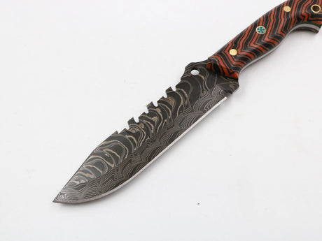 Nahaufnahme der 160 mm langen Klinge mit Damastmuster