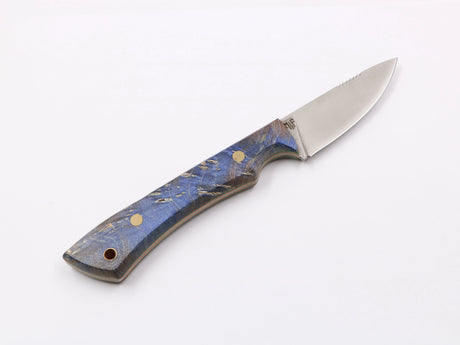 Farbspitzla – Einzelansicht, bunter Maser-Pappel-Griff, N690-Klinge 75 mm lila/blau