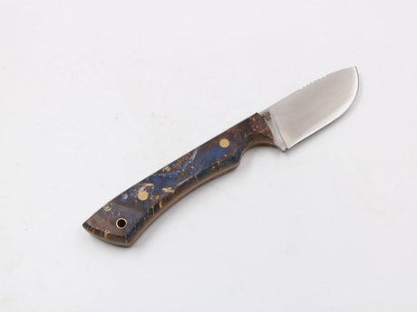 Messerfieber Farbzwerge – EDC-Messer, Griff blau/braun Maser-Pappel, N690 75 mm, Full-Tang, Gesamtansicht links