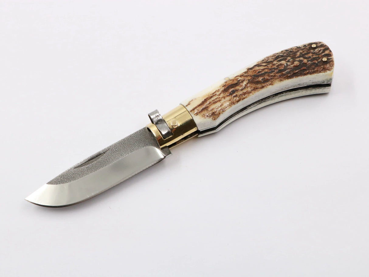 Geöffnete Klinge des Hirschfieber Mini aus N690 Böhler Stahl

