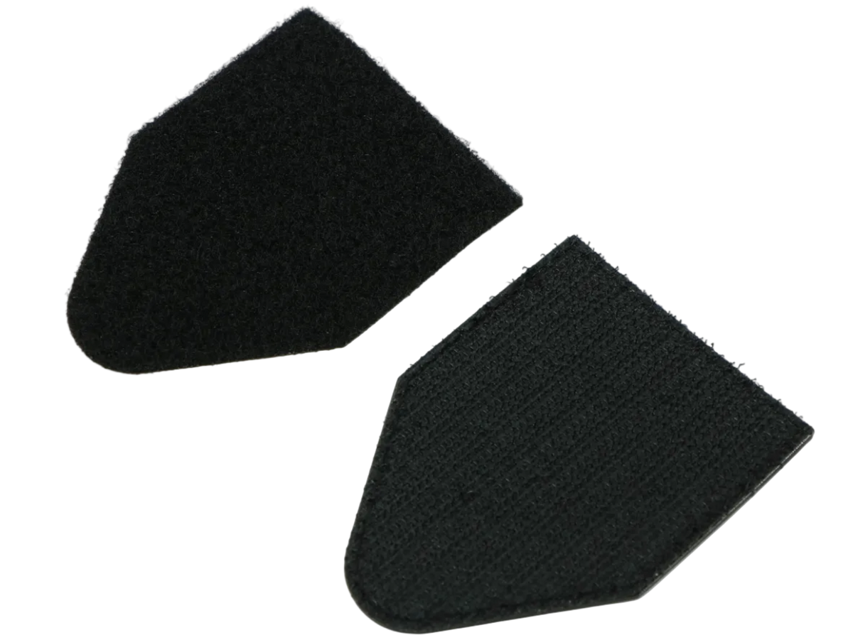 Rückseite des Messerfieber Logo-Patches mit schwarzer Klettfläche
