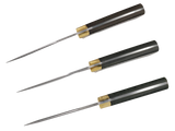 Detailansicht Messerfieber Arkan 130 Damast mit Full-Tang-Aufbau und Micarta-Griffen