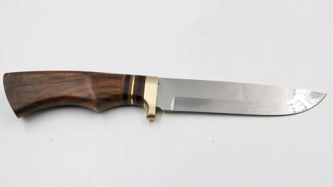 Hunting knife walnut wild hunter