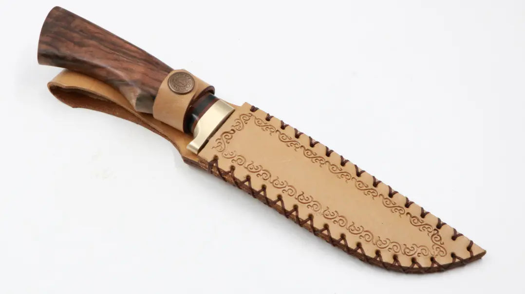 Hunting knife walnut wild hunter