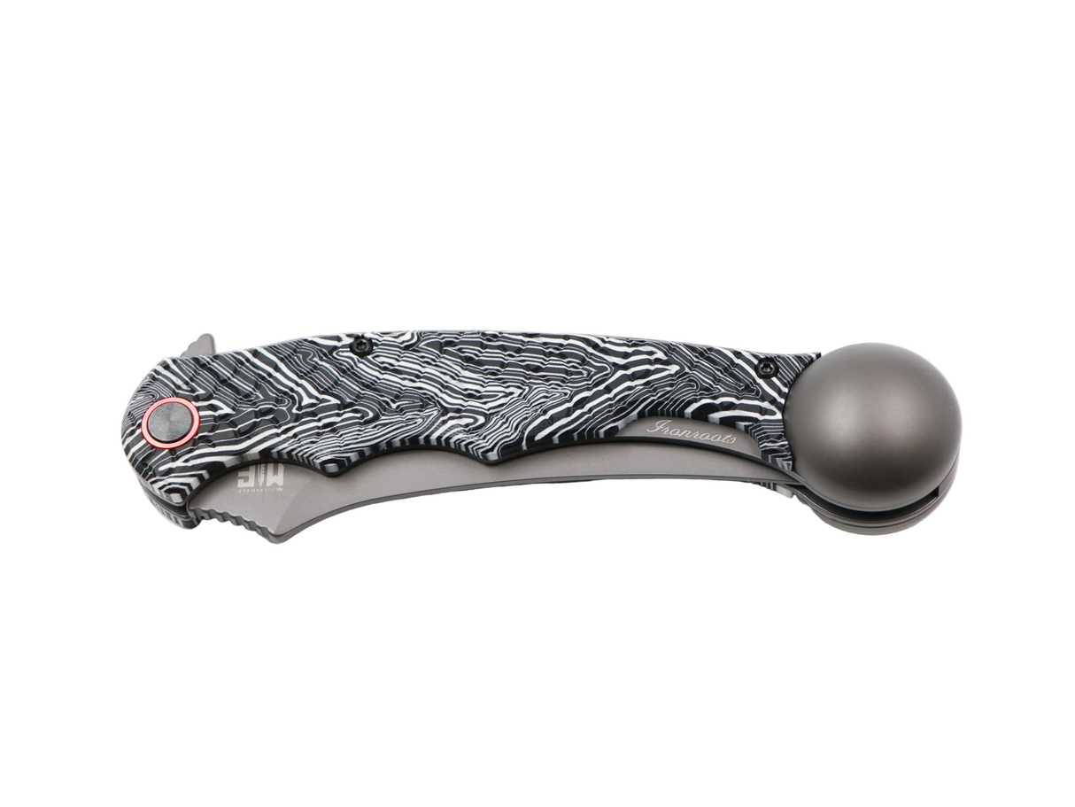 Ironroots Angler-Taschenmesser geschlossen – Crazy Micarta Griffstruktur, integrierter Fischbetäuber, weißer Hintergrund