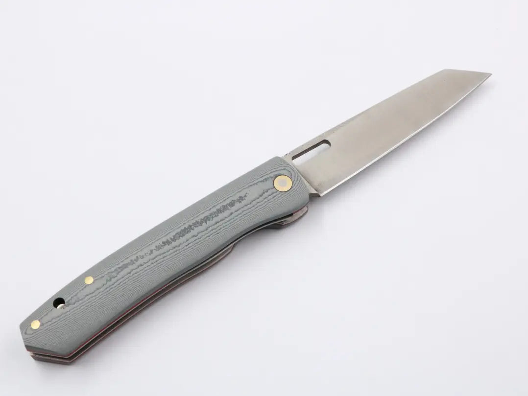 Griffansicht des Urban Sharp – ergonomisches Design aus T10-Material