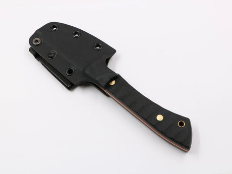 Bergspitzla-Messer von Messerfieber inklusive passgenauer Kydex-Scheide – Produktbild mit weißem Hintergrund

