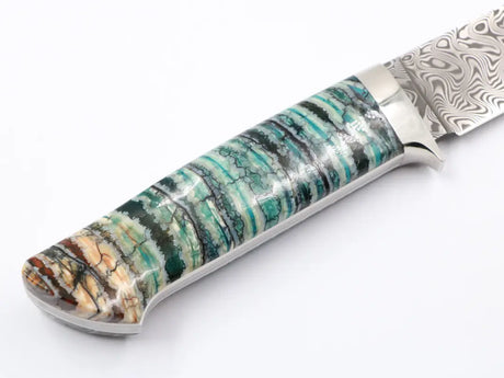 Griff aus fossilem Mammutbackenzahn – Naturmaserung in Nahaufnahme