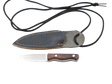 Messerfieber Neckwood – Lederscheide mit Halsband, Detailansicht mit Lederscheide in Walnuss